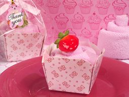 Cupcake towel favor pink teddy bear design