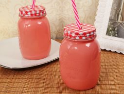 Rustic Country comfort pink Mason jar favor