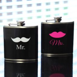 Mr. & Mrs. Flask Set