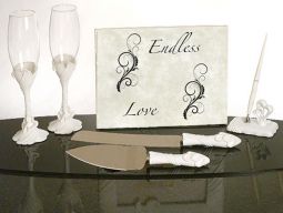 Endless love Hearts wedding accessory set