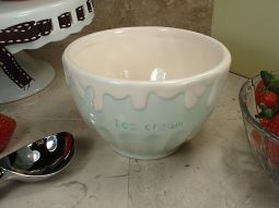Ceramic Ice Cream Bowl Green - REDUCED