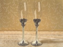 Sophisticated Ivory Fleur de lis Toasting glasses