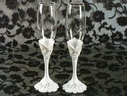 Eleganza collection toasting glasses set