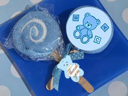 Lollipop towel favor blue teddy bear design