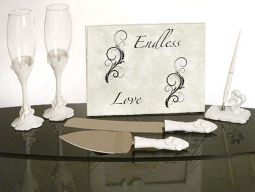 Endless love Hearts wedding accessory set