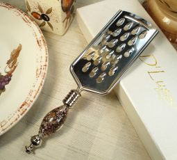 Murano design cheese grater damask